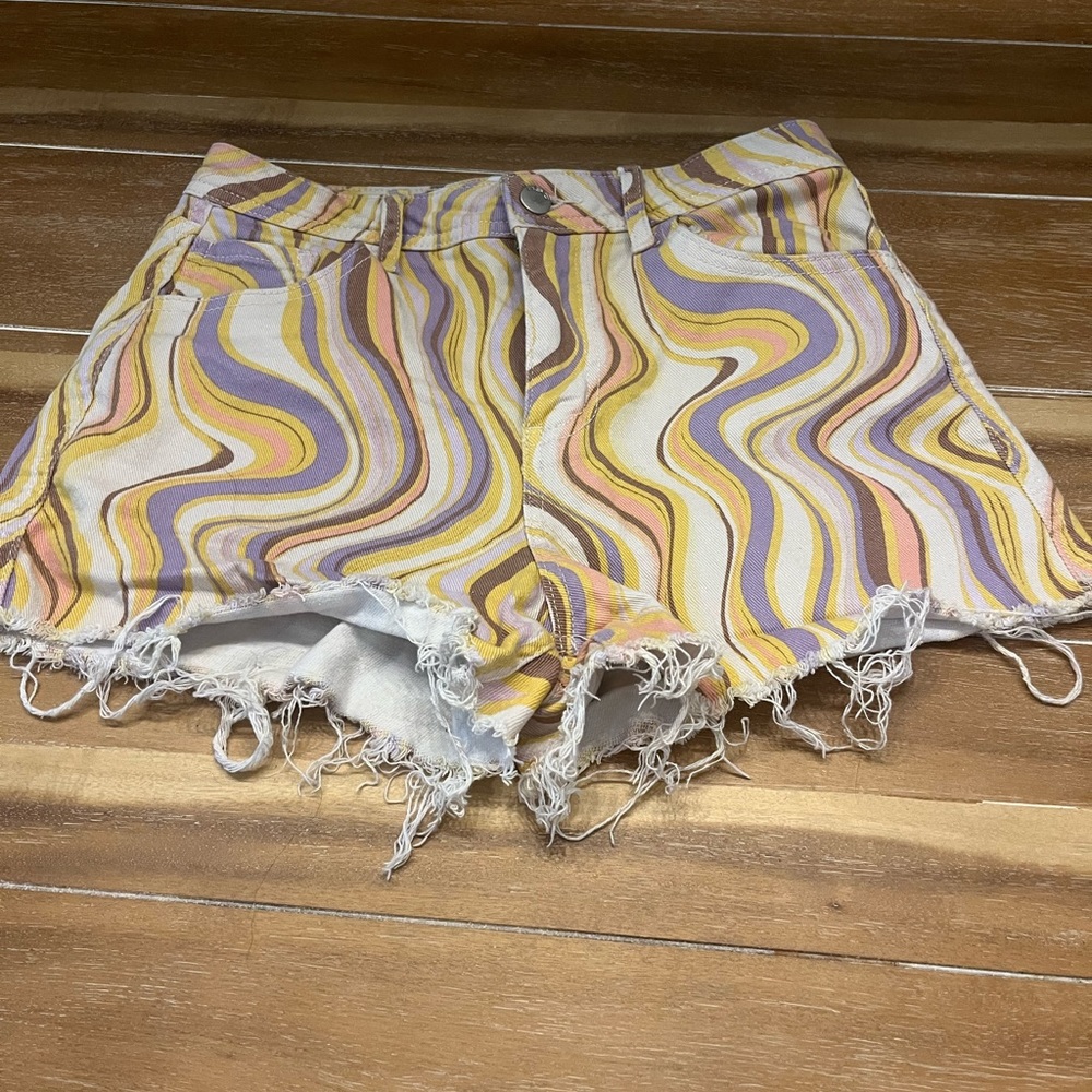 RSQ Swirl design denim jean shorts